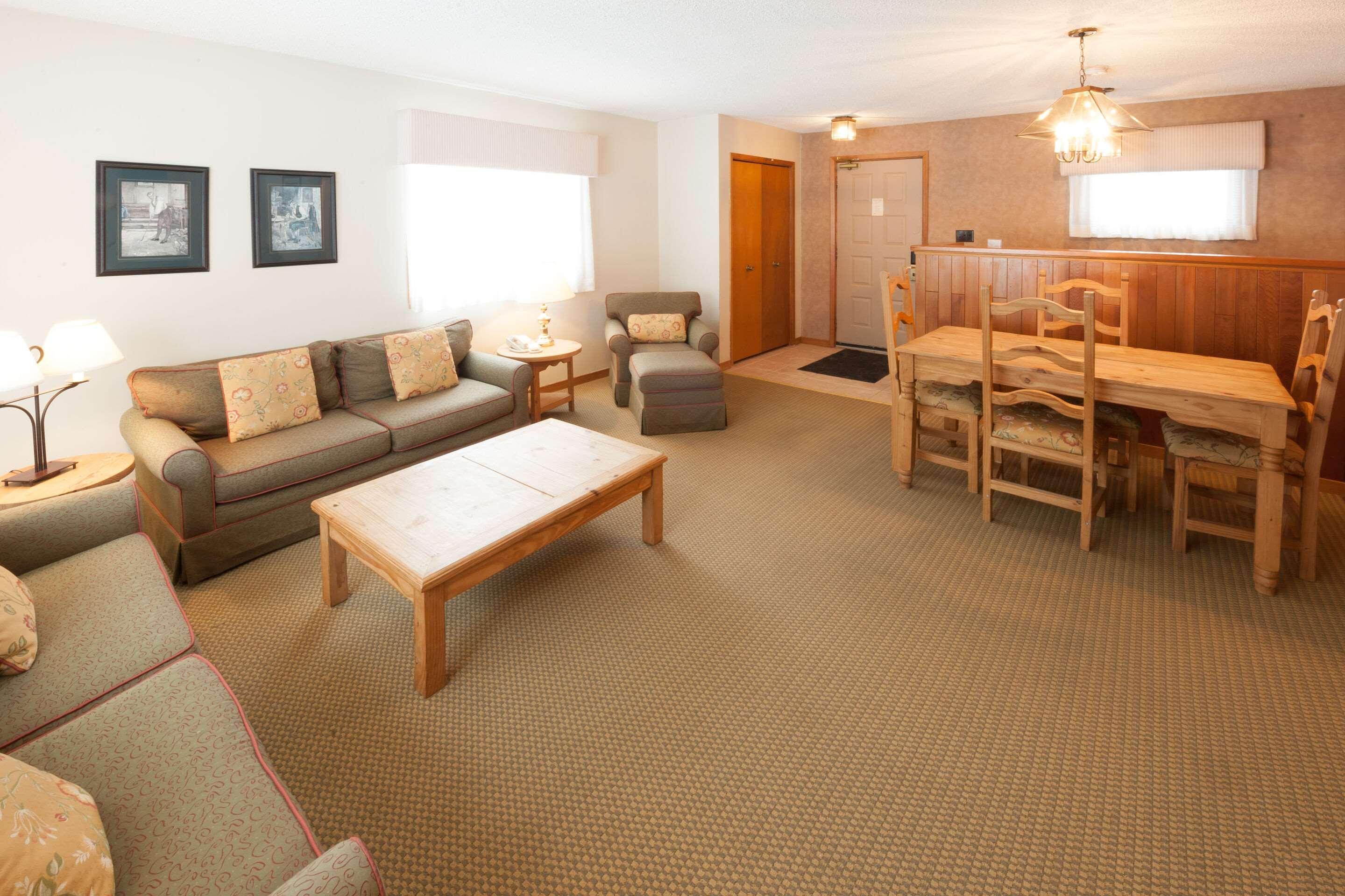 Pinestone Resort, Conference Centre, Spa & Golf Course Haliburton Bagian luar foto