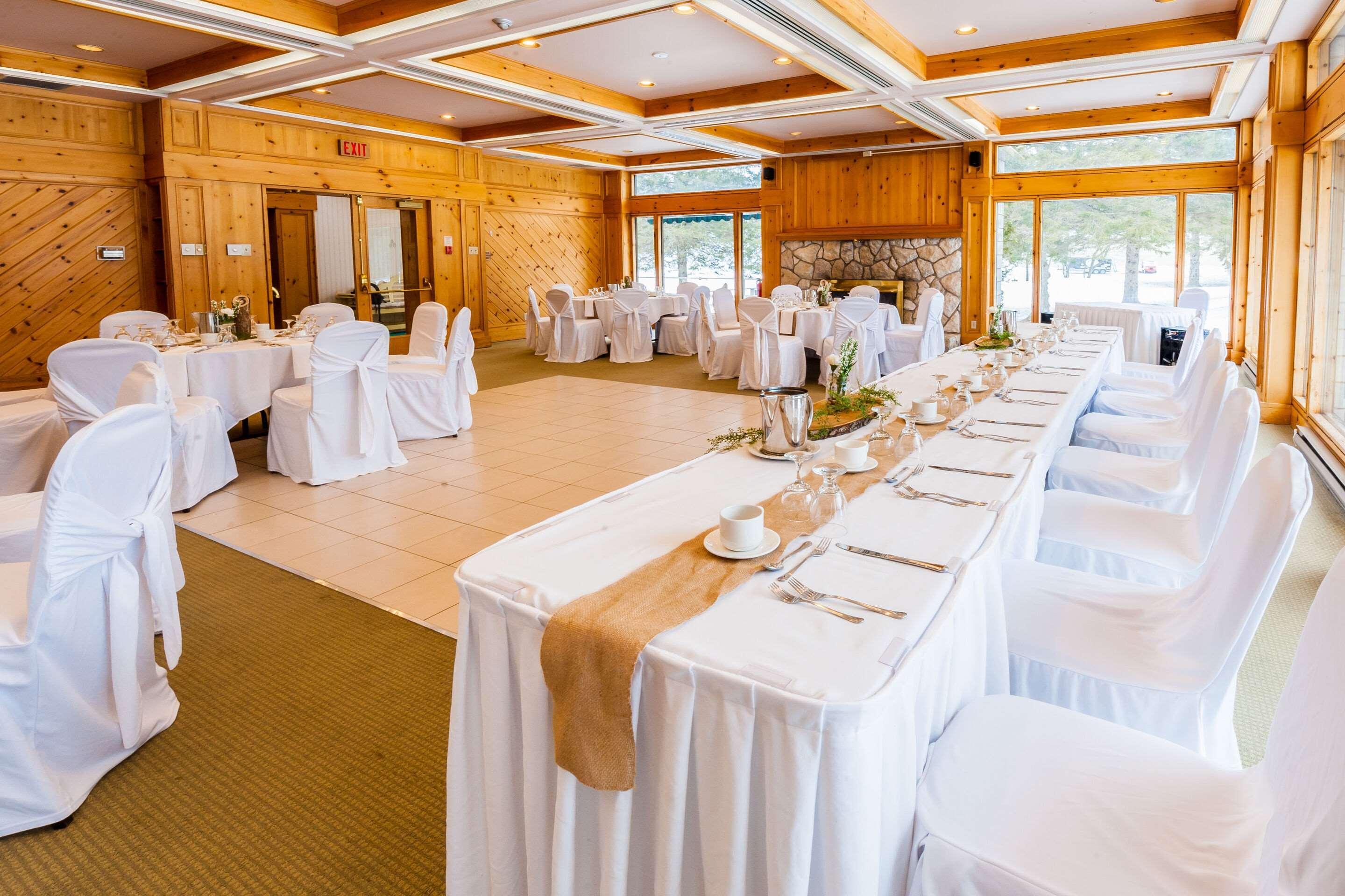 Pinestone Resort, Conference Centre, Spa & Golf Course Haliburton Bagian luar foto