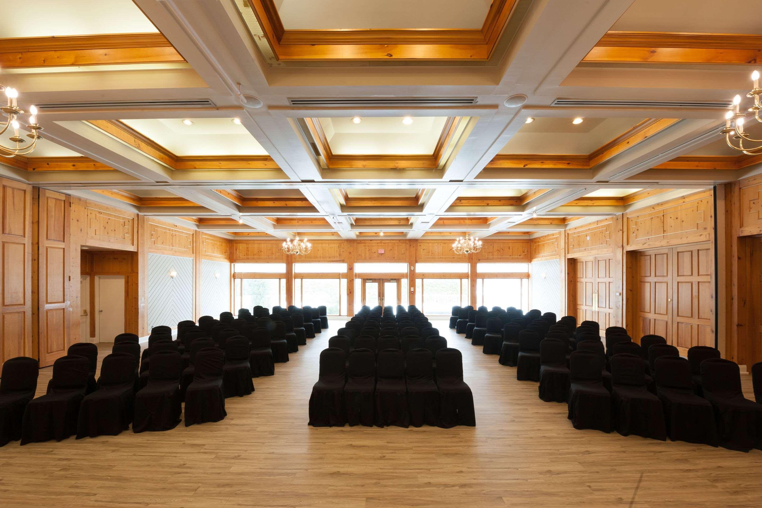 Pinestone Resort, Conference Centre, Spa & Golf Course Haliburton Bagian luar foto
