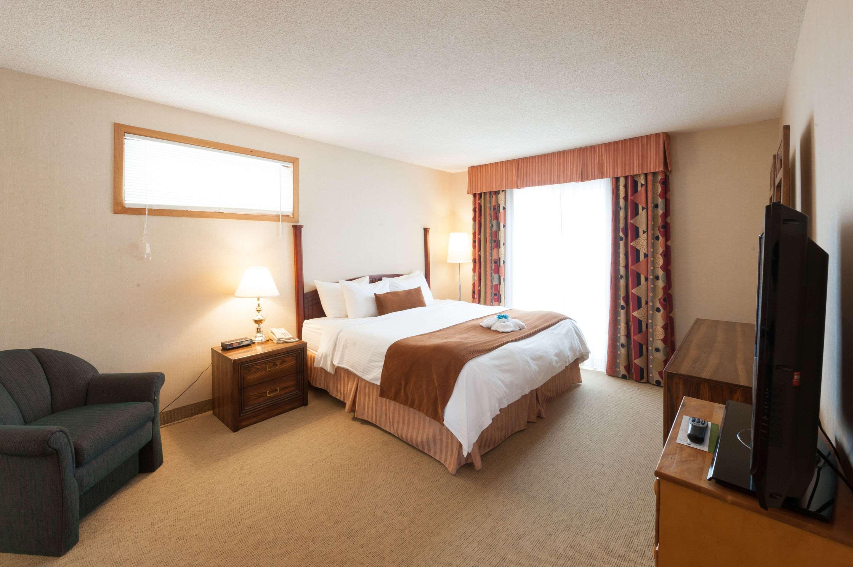 Pinestone Resort, Conference Centre, Spa & Golf Course Haliburton Bagian luar foto