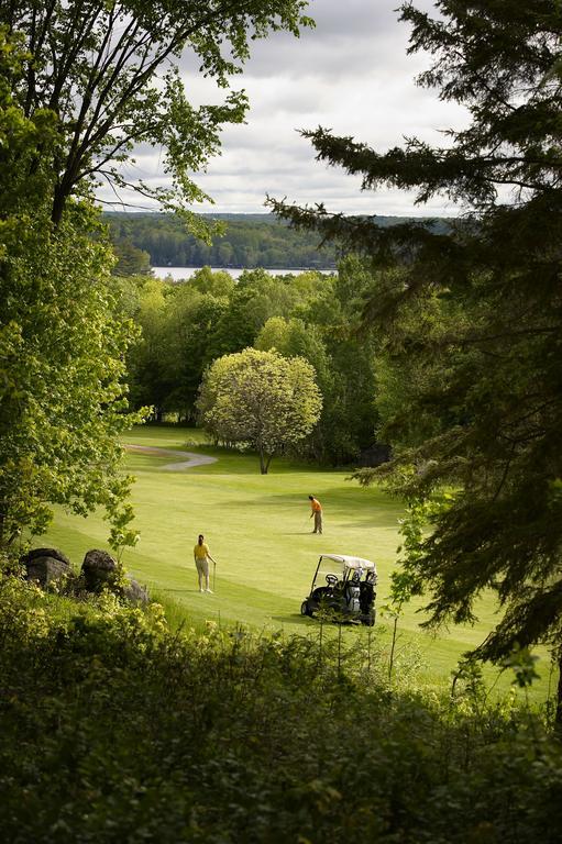 Pinestone Resort, Conference Centre, Spa & Golf Course Haliburton Bagian luar foto